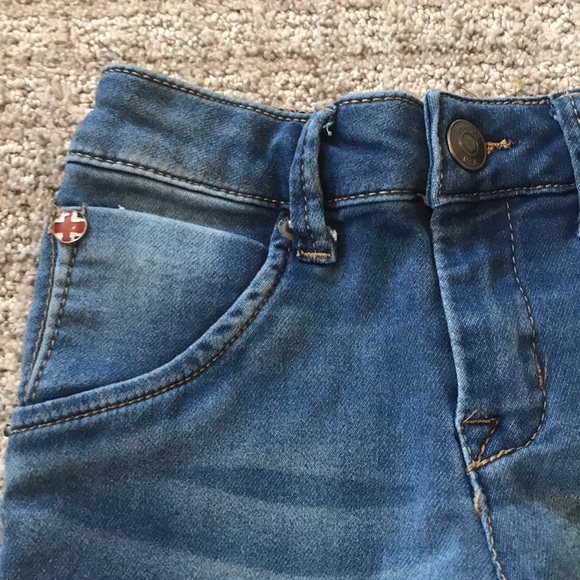 light/dark wash jeans - Picture 2 of 6